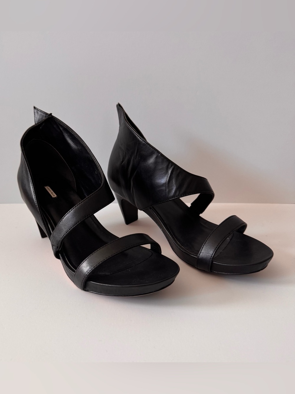 Leon Max Marisol Black Leather Architectural Open Toe Statement Sandal, size 8.5